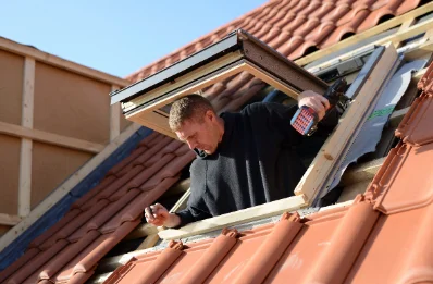 Pose de fenêtres de toit Velux à Betpouey